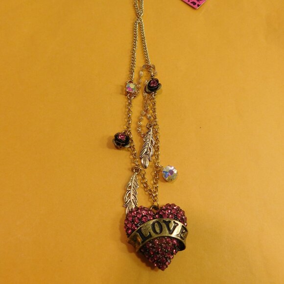 Betsey Johnson "Love" Necklace - Picture 1 of 5